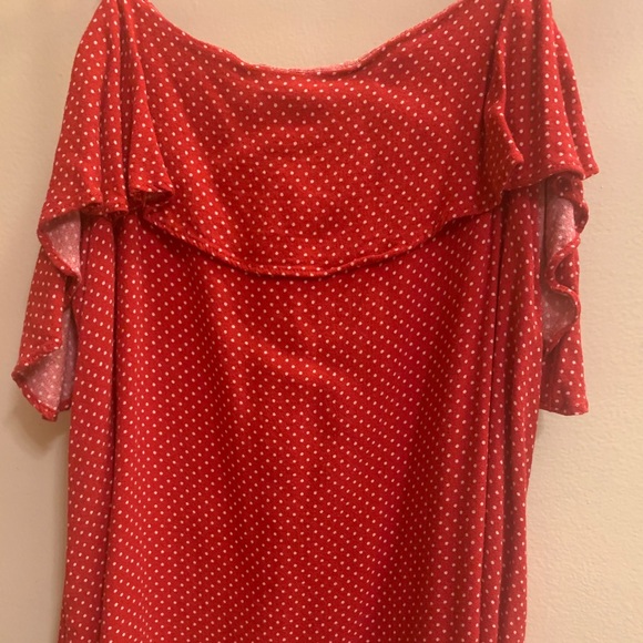 Red polkadot button up exposed shoulder strap top - Picture 13 of 15